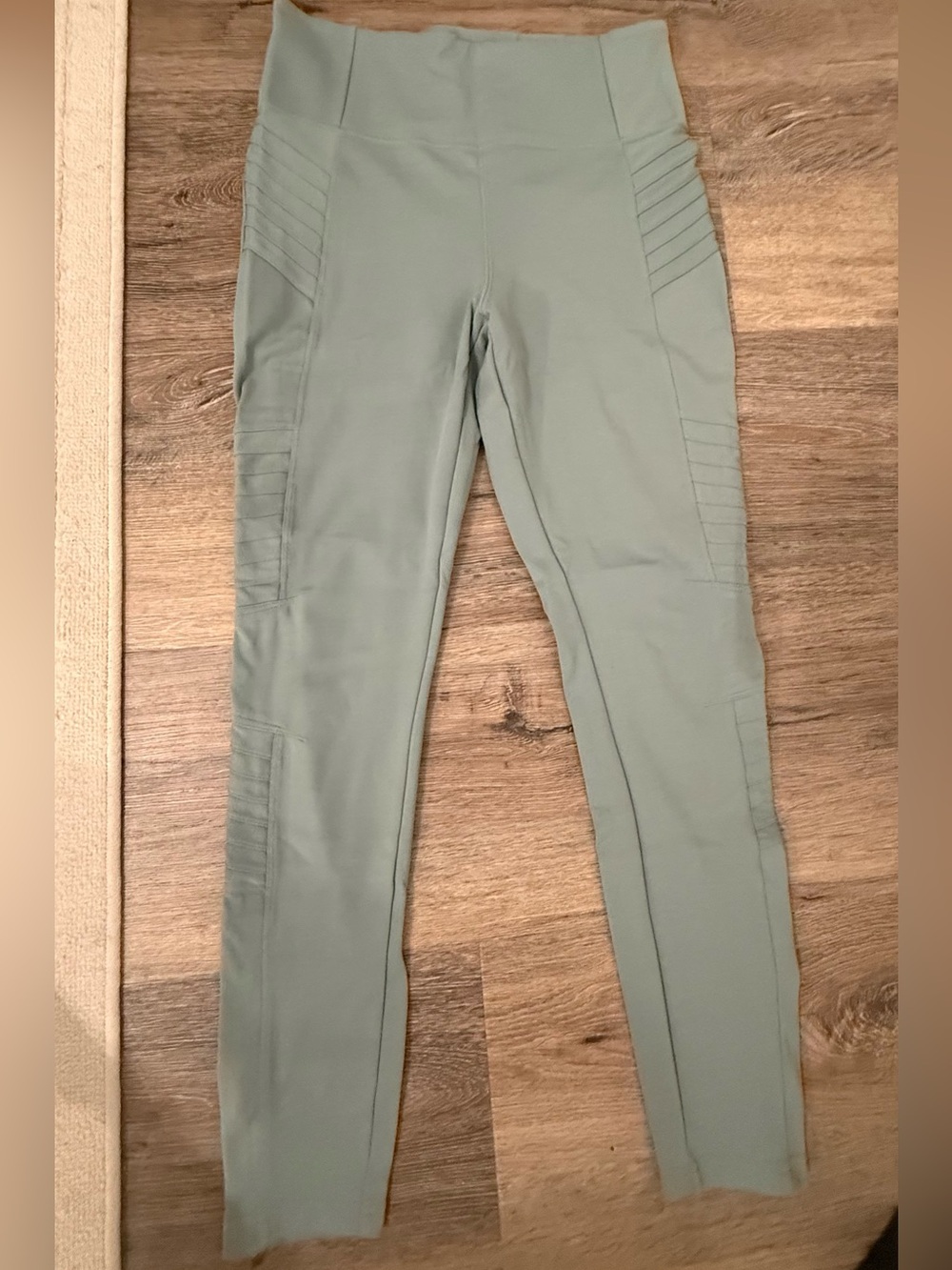 Athleta Delancy Moto tight medium